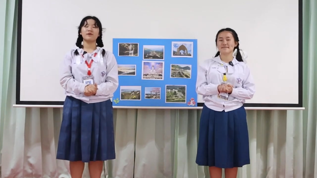 นักเรียนโรงเรียนคว้าเหรียญทองการแข่งขันพูดเพื่ออาชีพภาษาจีนระดับมัธยมศึกษาตอนต้น
