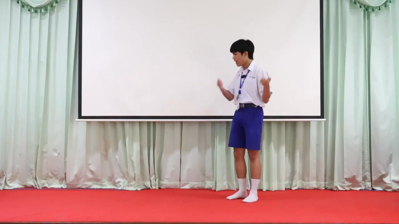 นักเรียนสามัญได้รับรางวัลชนะเลิศการแข่งขันเล่านิทานภาษาอังกฤษ