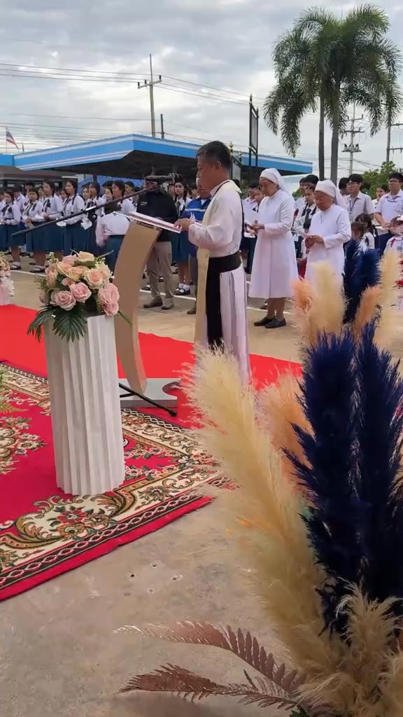 โรงเรียนเซนต์โยเซฟศรีเพชรบูรณ์ร่วมพิธีถวายพระพรชัยมงคลแก่พระบาทสมเด็จพระเจ้าอยู่หัว